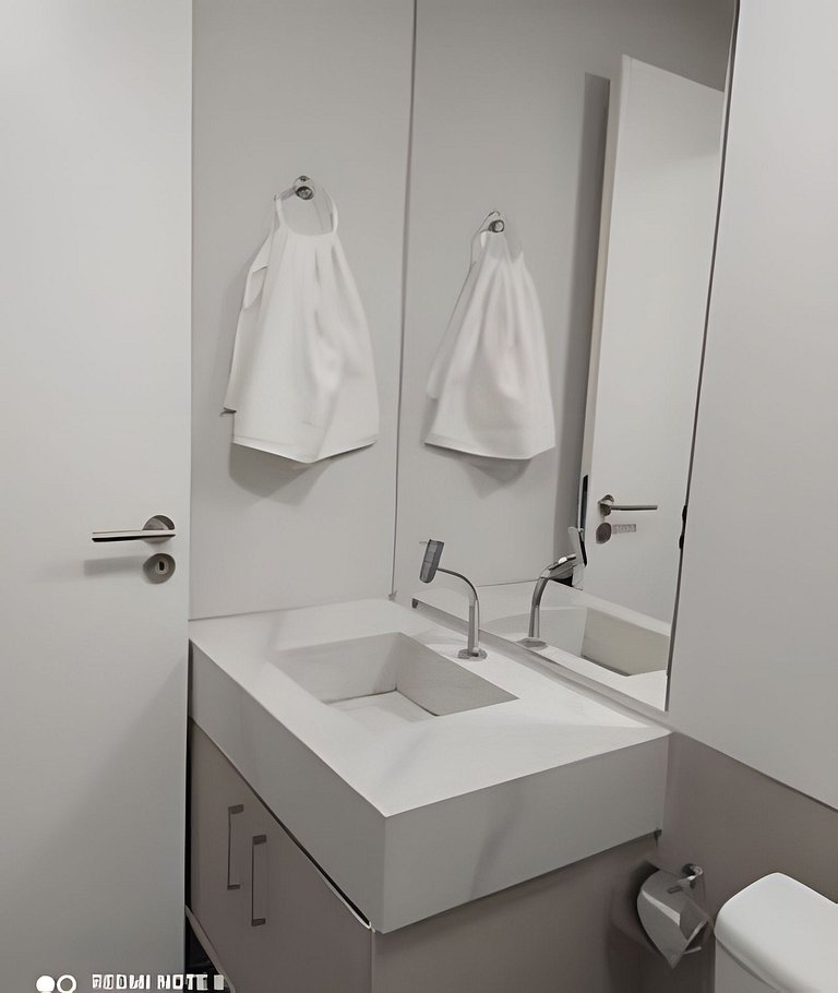 Flat na Praia de Cabo Branco - Vivendas do Mar 406