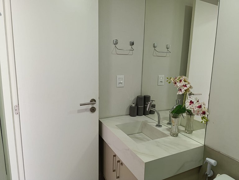 Flat na Praia de Cabo Branco - Vivendas do Mar 510